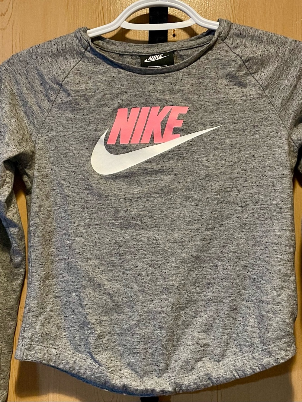 Nike Girls Gray Heathered Graphic Long Sleeve Top